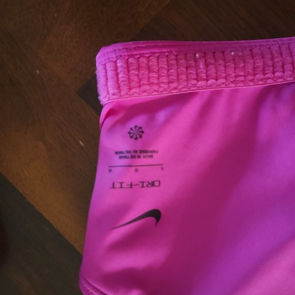 Nike sports bras - Picture 5 of 7